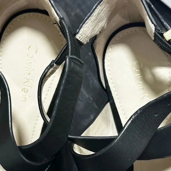 Calvin Klein Bootie Size 7.5M - Picture 7 of 7